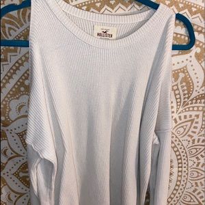 Offshoulder long sleeve